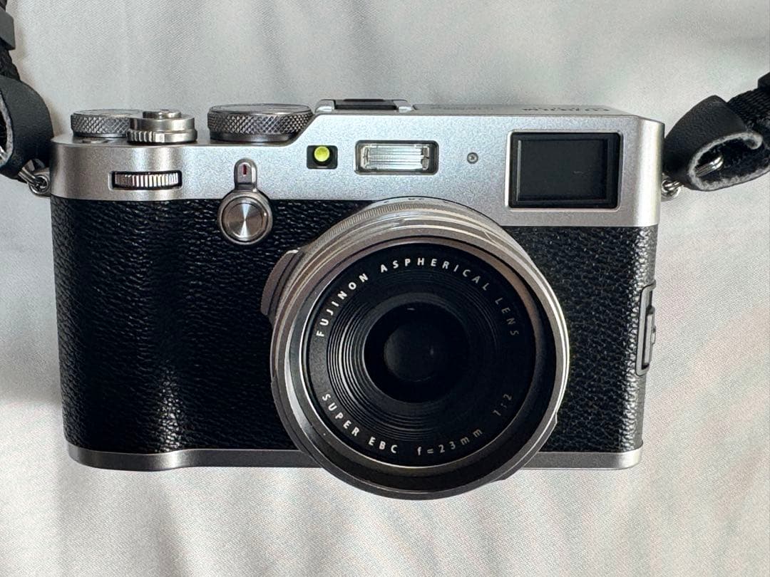 Fujifilm X100F コンパクトデジタルカメラ