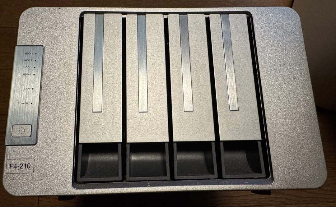 TerraMaster F4-210 4ベイNAS RAID対応 シルバー