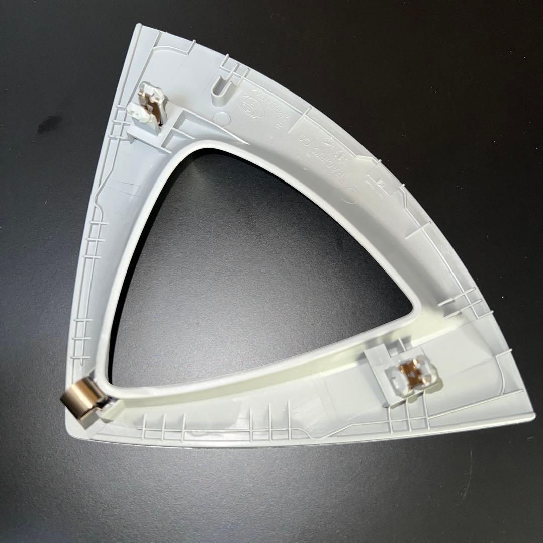 トヨタ純正 50系プリウス ホイールアクセントピース