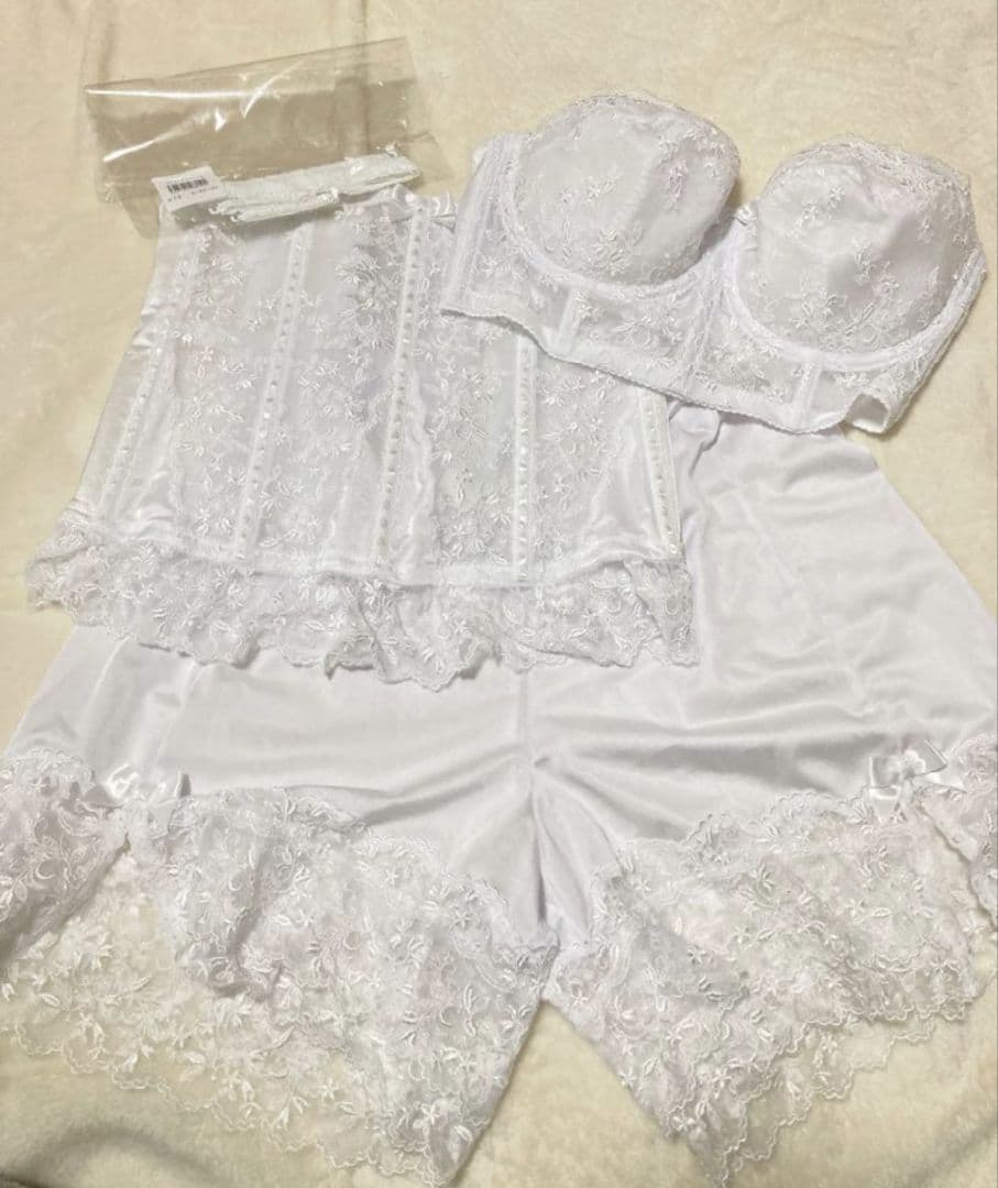 大幅値下げ！　セモア　ブライダルインナーセット　 E75