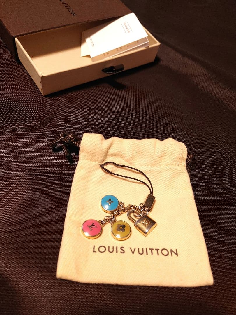 【LOUIS VUITTON】ビジュー テレフォンヌ パスティーユ（ゴールド）