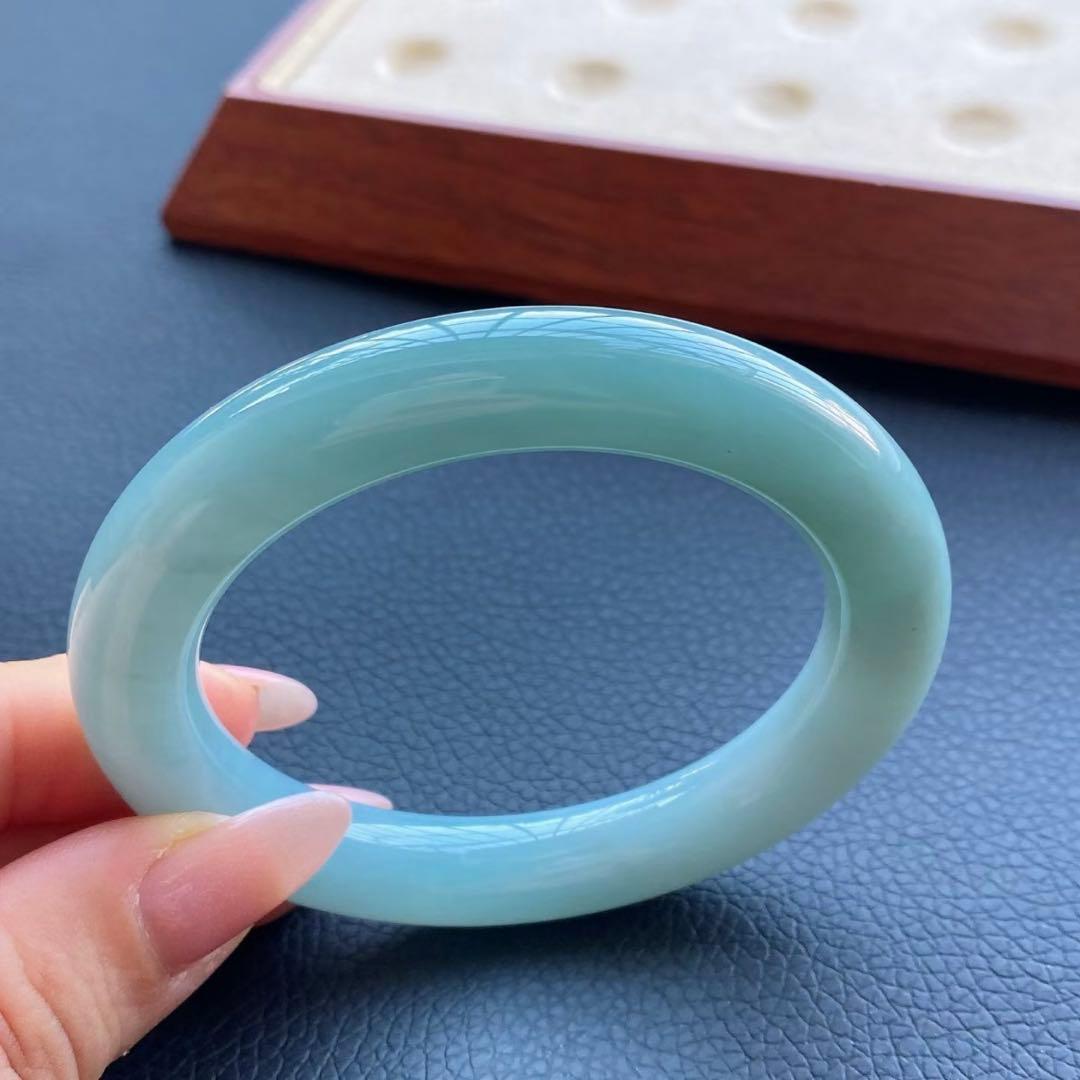 本翡翠、希少、レアミャンマー爽やかブルー〜55.5