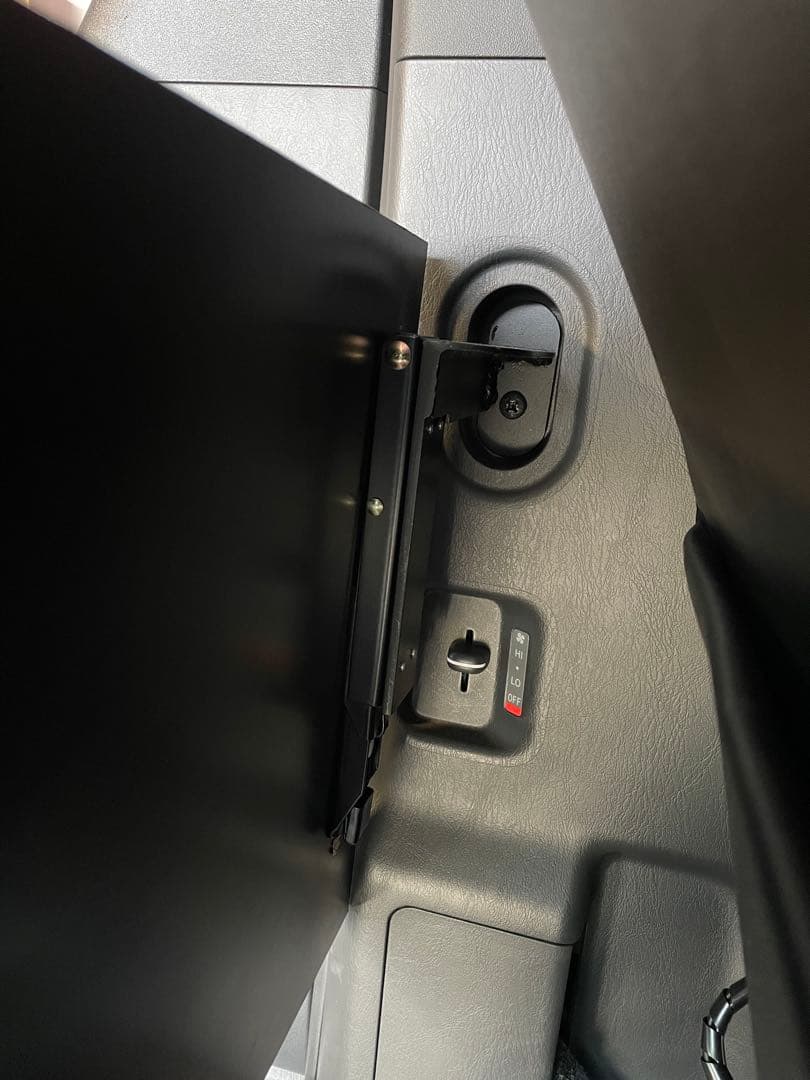 HTM☆さん　1月下旬以降分 ハイエース　折り畳み　セカンドテーブル　金具のみ