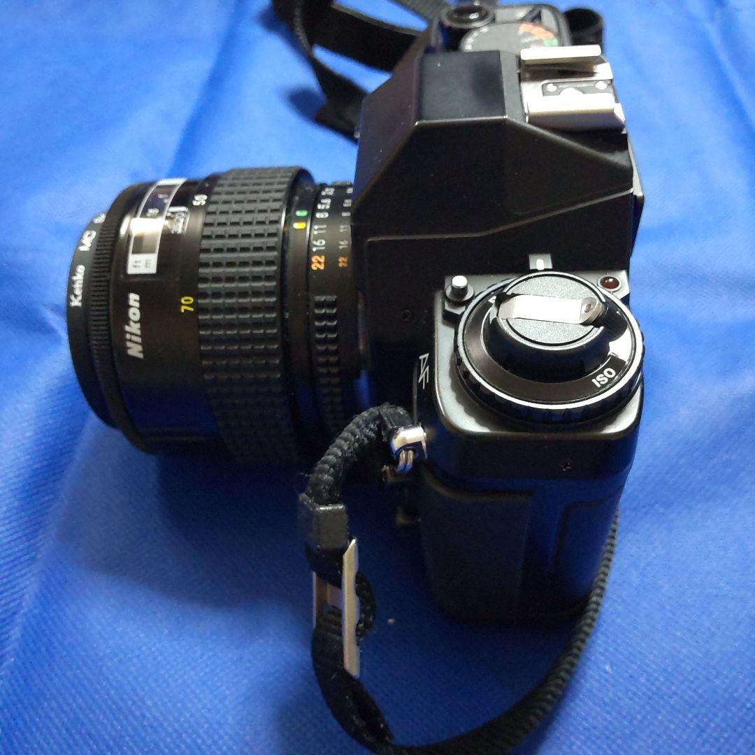 ニコン F-501 一眼レフフィルムカメラ 他 スピードライト、ズームレンズ付き