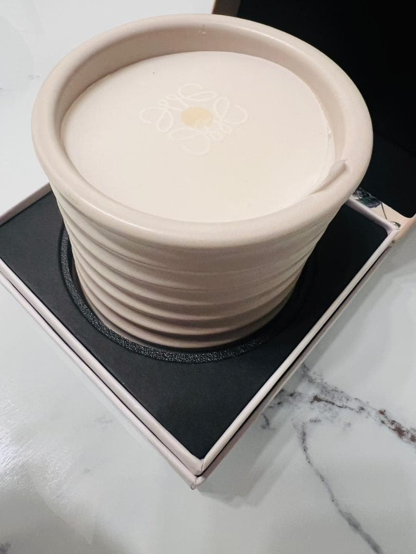 【新品】LOEWEハンモック　ろうそくキャンドル　アロマ　 セリーヌ　フェンディ