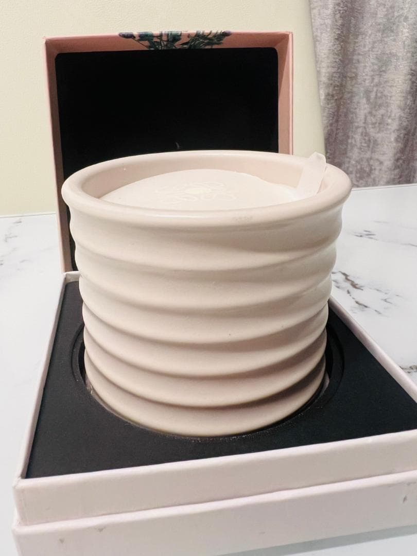 【新品】LOEWEハンモック　ろうそくキャンドル　アロマ　 セリーヌ　フェンディ