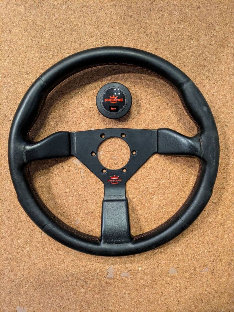 パーソナル　ステアリング　ホーンボタン付き