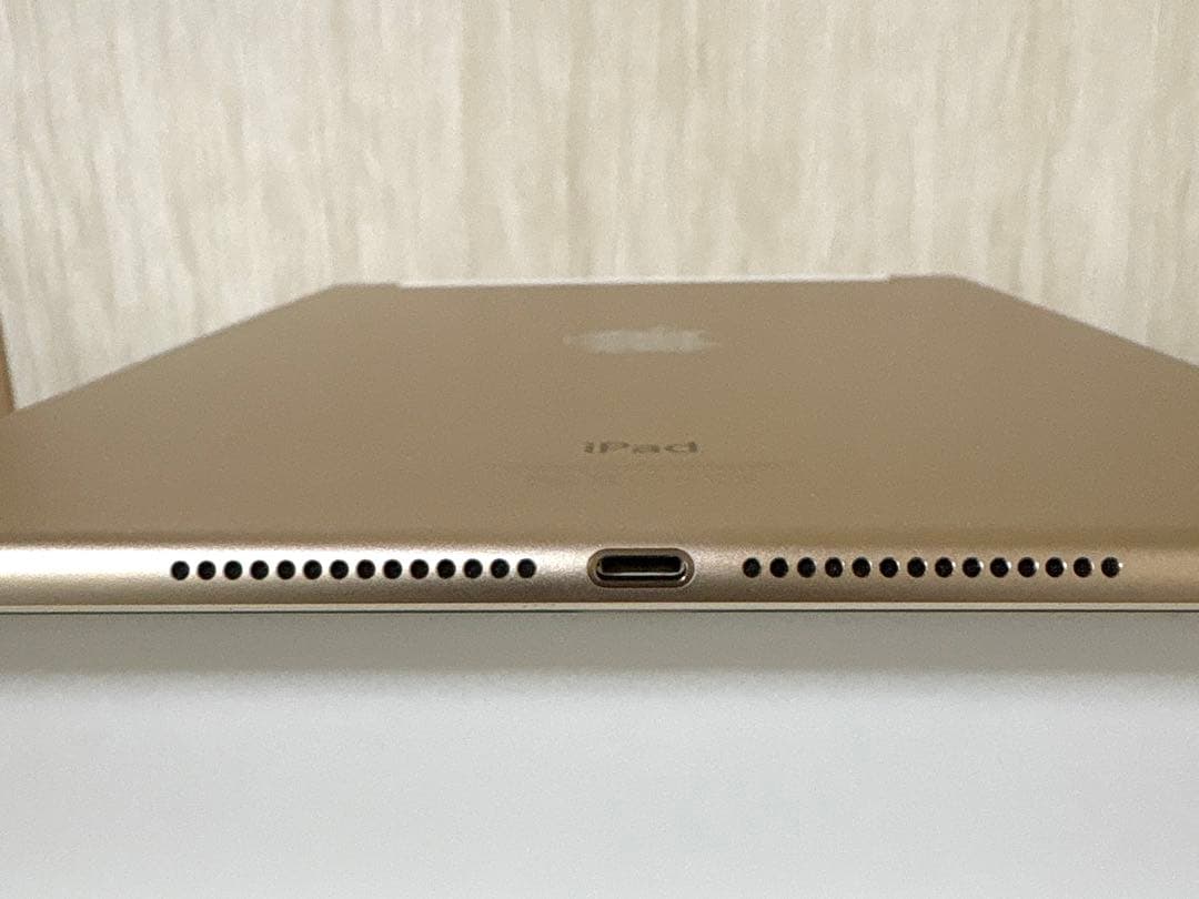 美品 iPad Air2 第2世代 128GB au