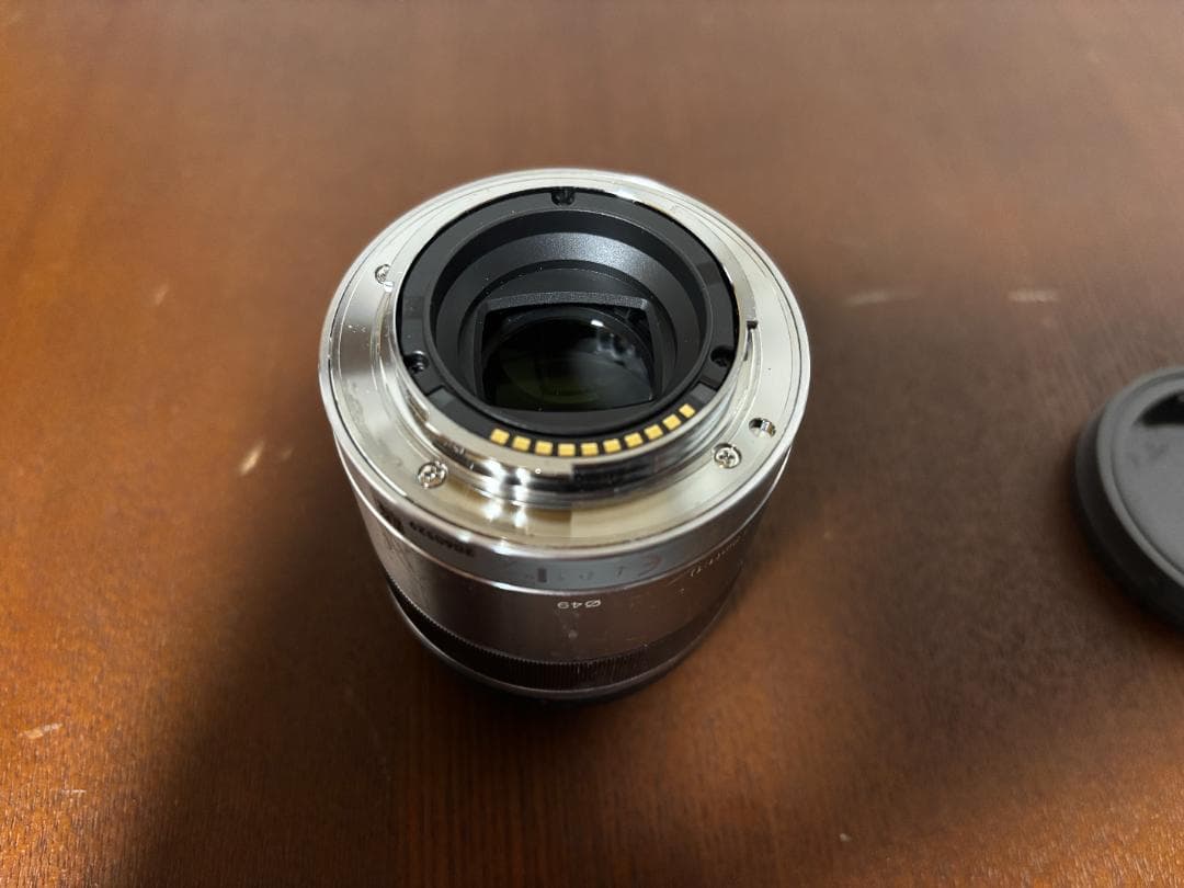 Sony E 30mm F3.5 Macro レンズ