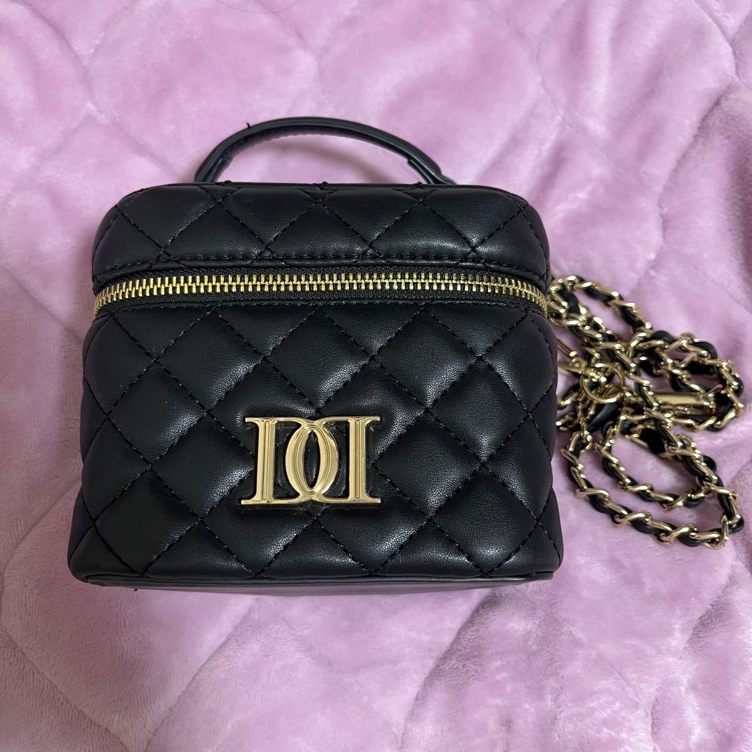 Darich キルティングスクエアミニバッグ ゴールドパーツ ブラック 黒