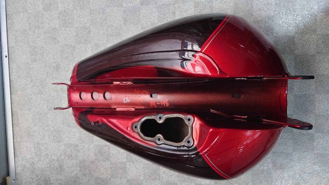 スポーツスターXL883Lタンク