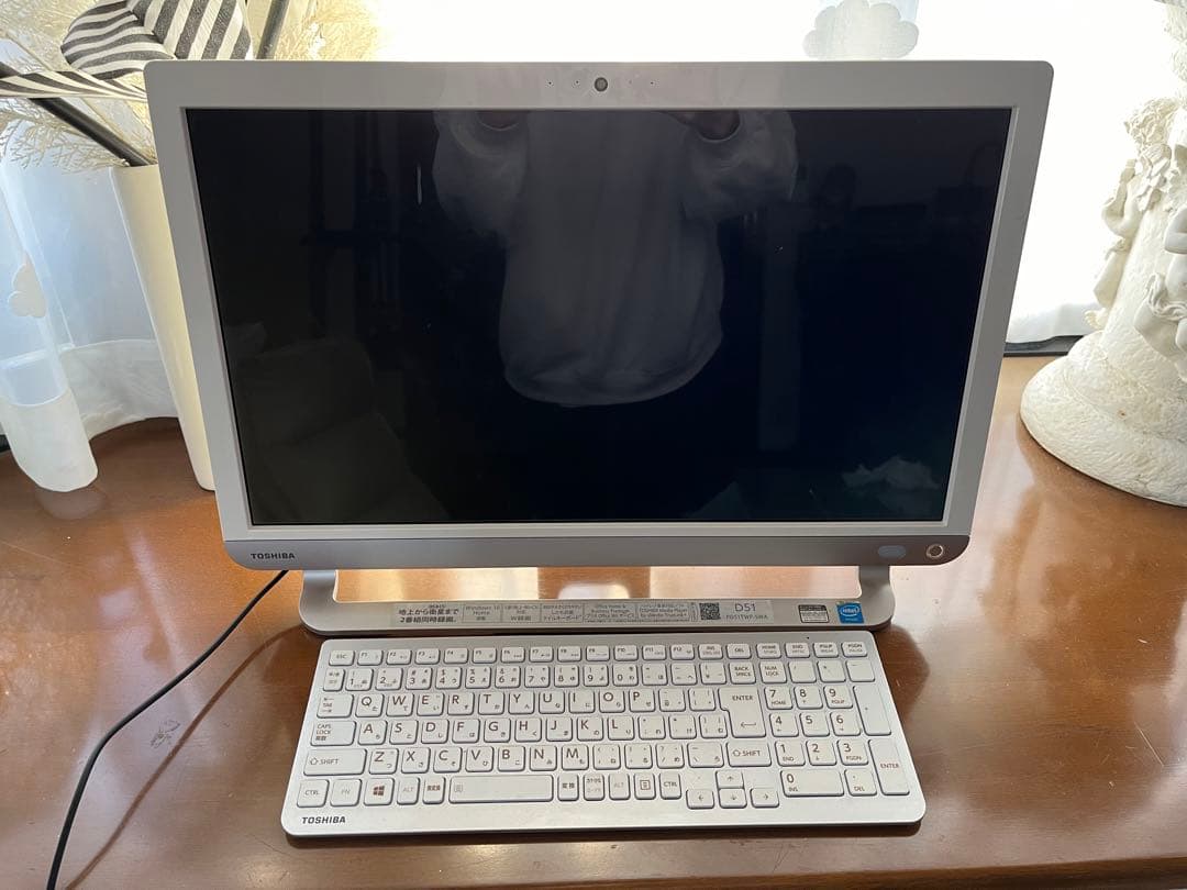 dynabook オールインワンPC ホワイト　B-CAS付き