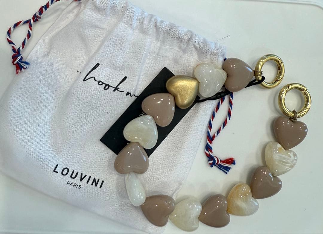 LOUVINI ハンドストラップ