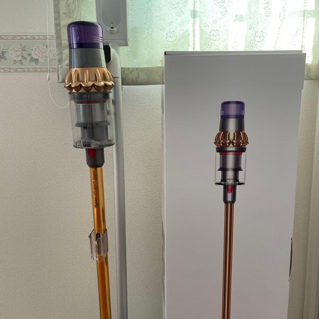 Dyson V11 コードレス掃除機（メーカーメンテナンス済み）