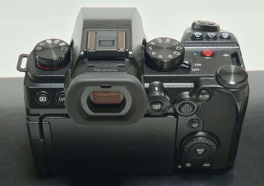 LUMIX DC-S5M2W ダブルレンズキット 【美品/低ショット1108回】