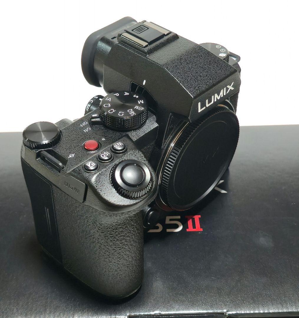 LUMIX DC-S5M2W ダブルレンズキット 【美品/低ショット1108回】
