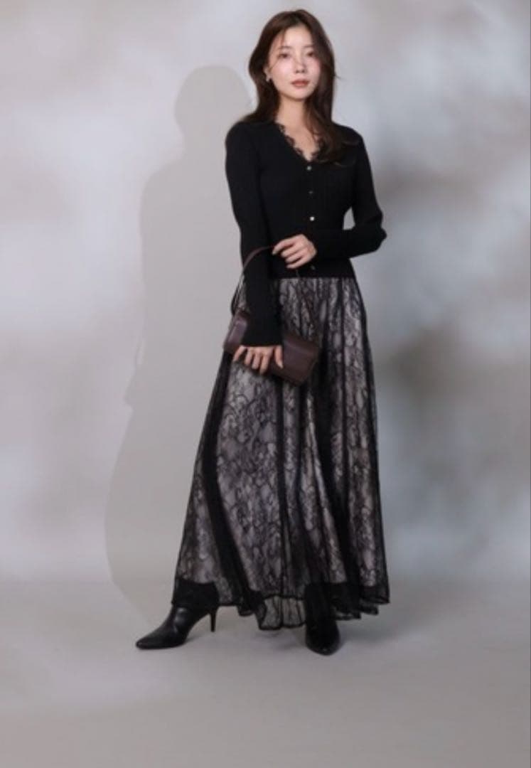 アプワイザーリッシェ　レーストリムドッキングワンピース