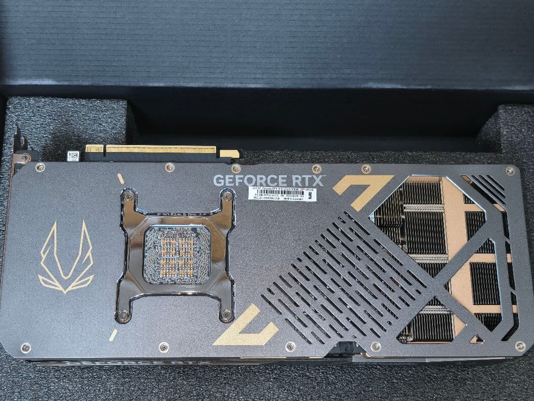 ZOTAC RTX 5090 美品 32GB GDDR7