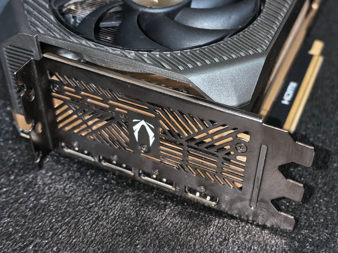 ZOTAC RTX 5090 美品 32GB GDDR7