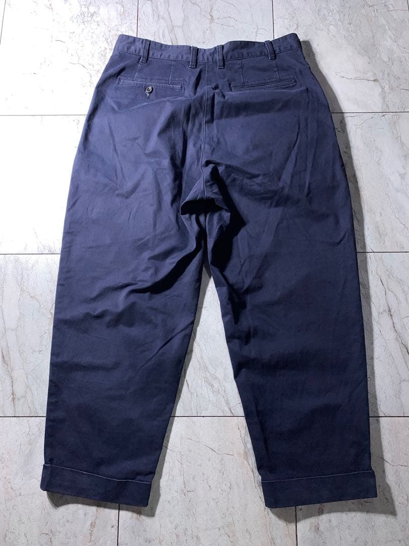 BEAMS+ 百名品 2プリーツ タック チノ トラウザーズ ネイビー M