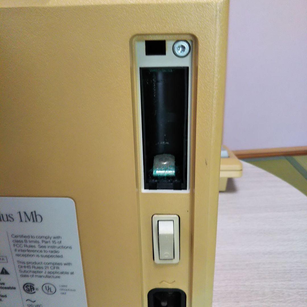 Apple Machintosh Plus 1Mb 本体、キーボードのみ