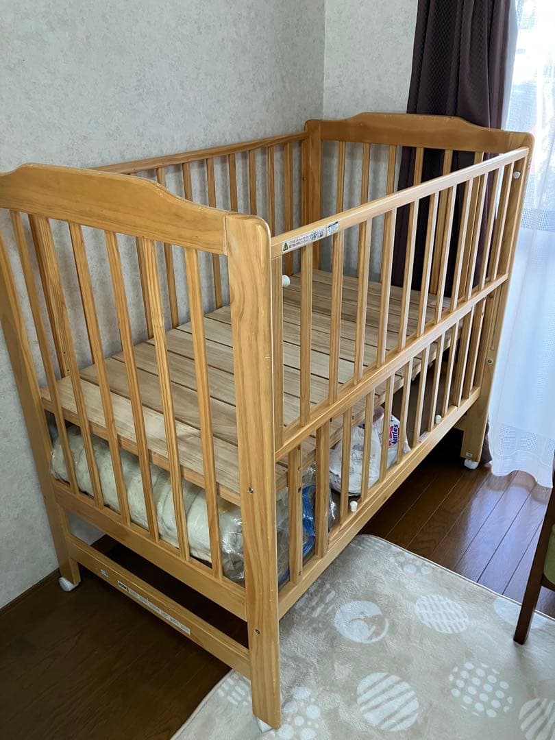 （引取り限定）カトージ　木製ベビーベッド　レギュラーサイズ