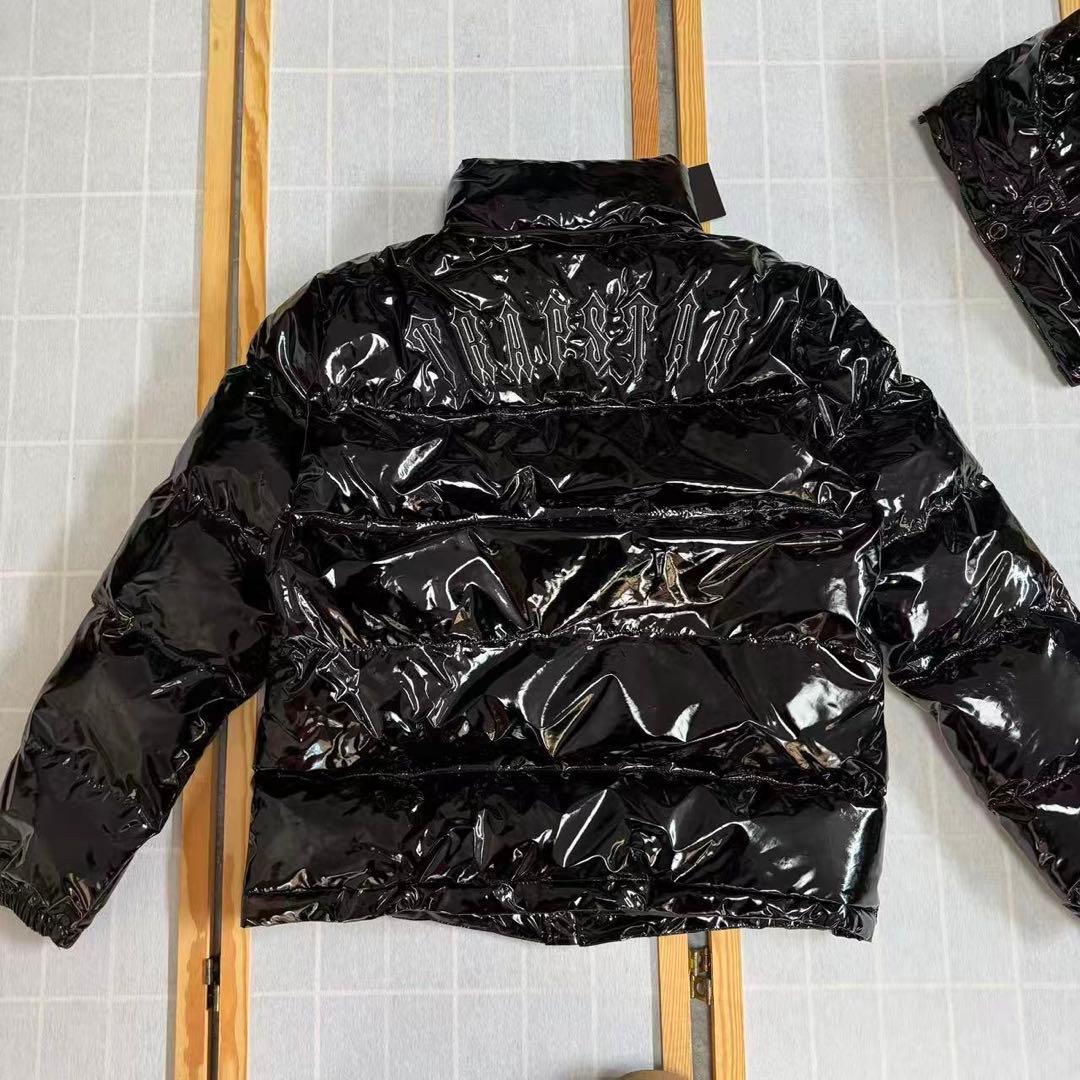 新品 TRAPSTAR 光沢ブラック ダウンジャケット Sサイズ n