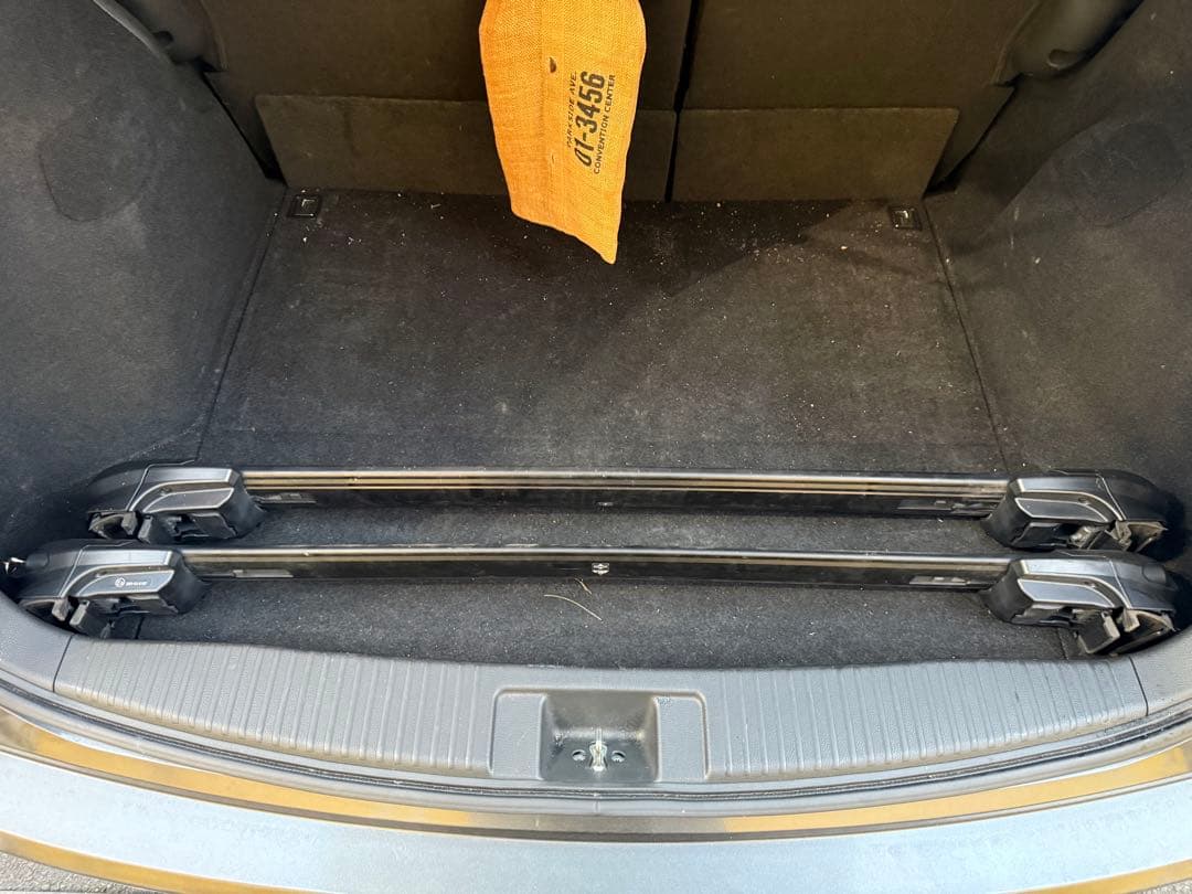 INNO ヴェゼルRU1フラッシュレール付き車　ルーフ一式