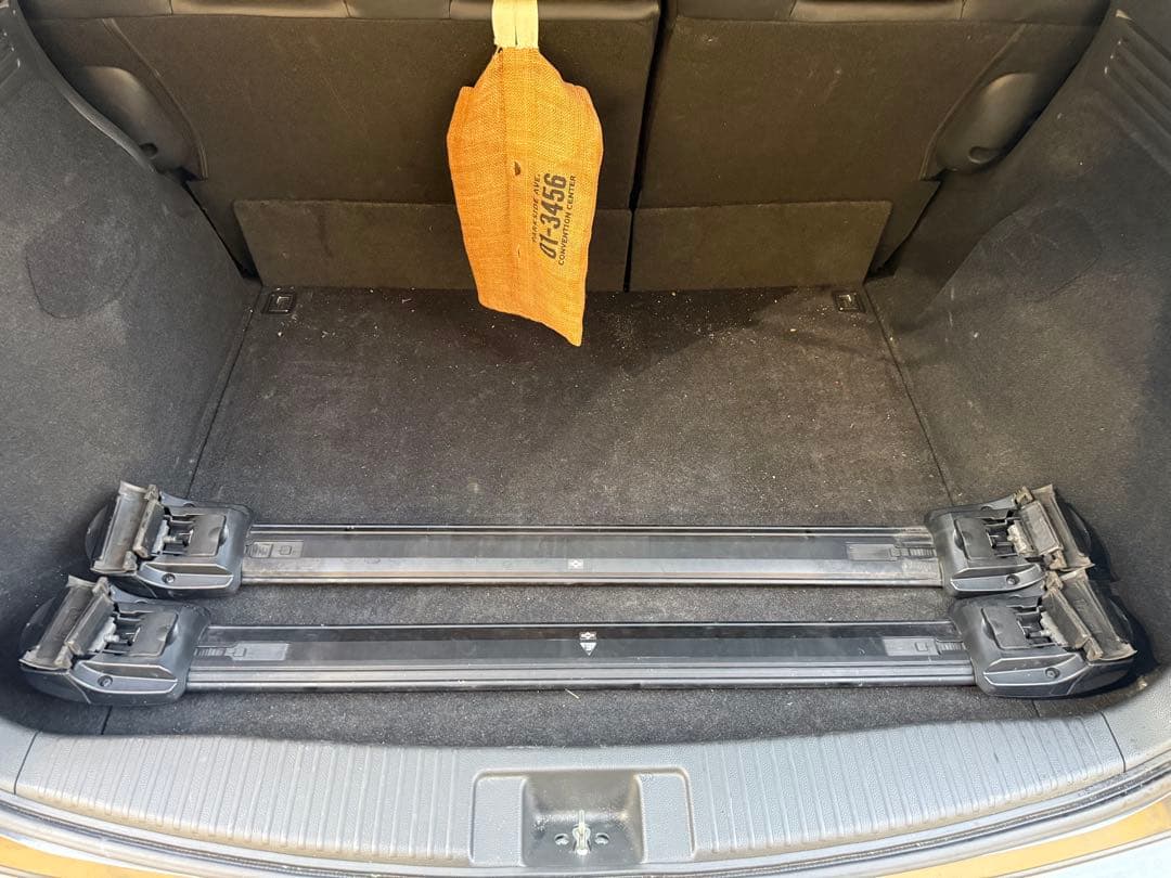 INNO ヴェゼルRU1フラッシュレール付き車　ルーフ一式