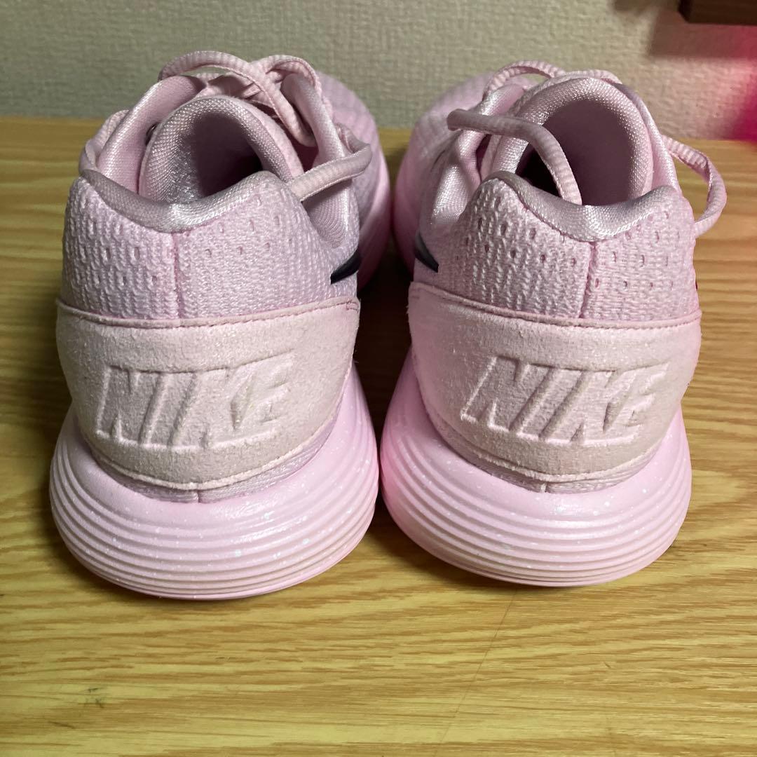 Nike ピンク スニーカー　 ハイパーダンク2017low