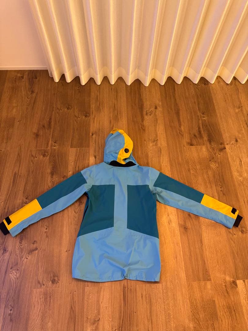 ピークパフォーマンス　GORE-TEXスキー、スノーウェア　ビブパンツ上下セット