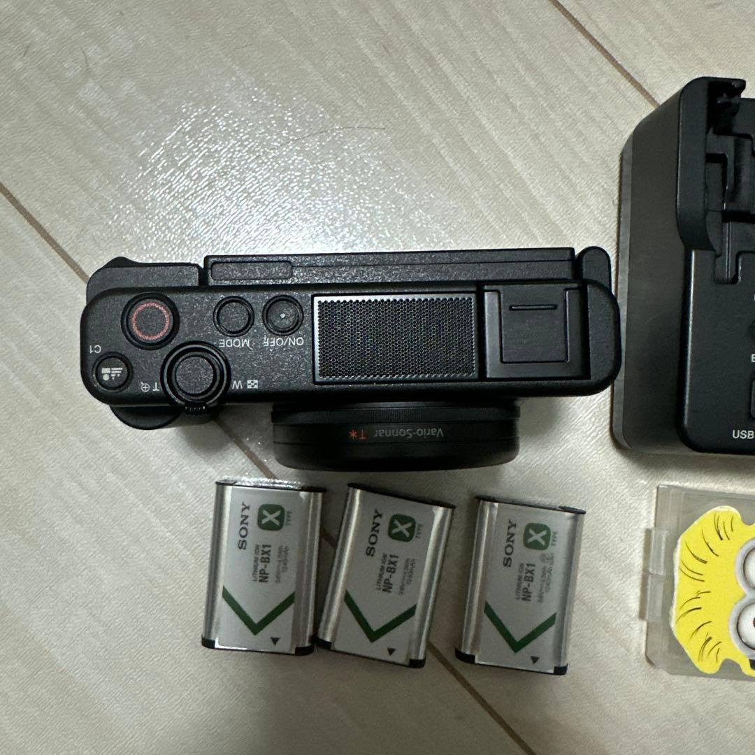 SONY ZV-1 バッテリー3つ　充電器付き　【箱無し】