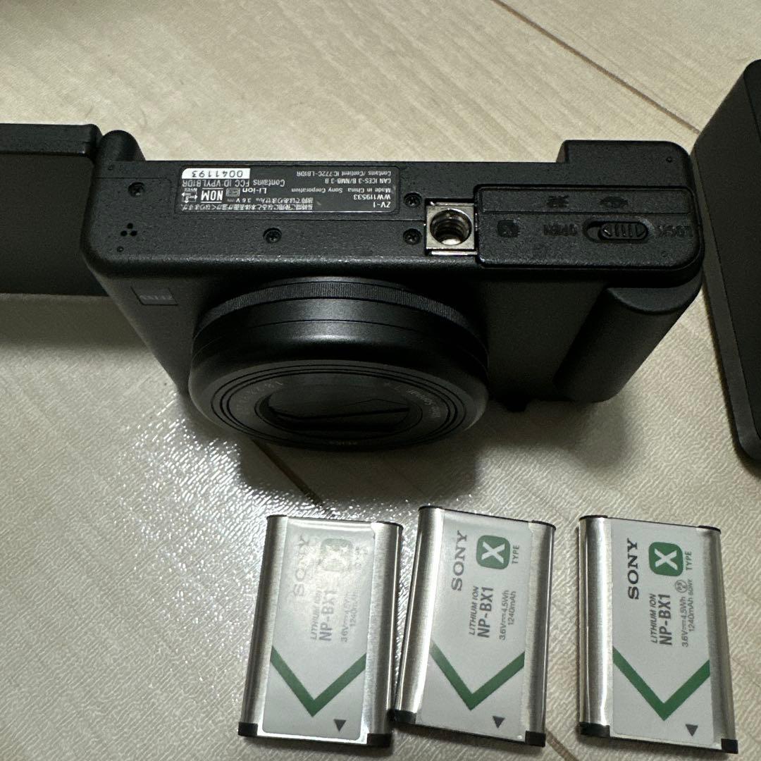 SONY ZV-1 バッテリー3つ　充電器付き　【箱無し】