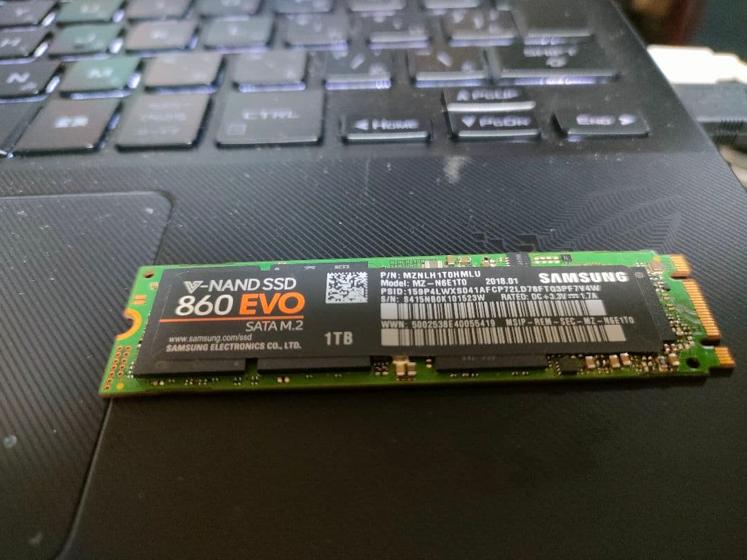 Samsung 860 EVO SATA規格 M.2 2280 SSD1TB