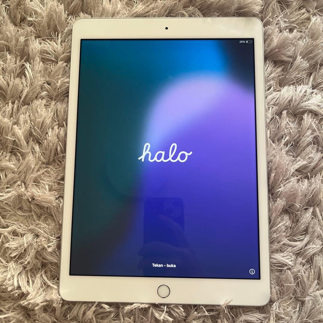 IPad第7世代シルバー128GB目立った傷なし 箱、充電器付き