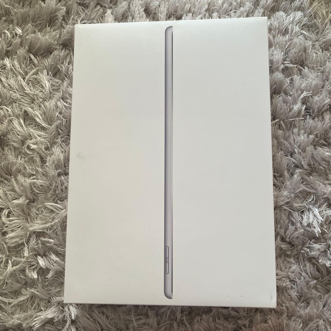 IPad第7世代シルバー128GB目立った傷なし 箱、充電器付き