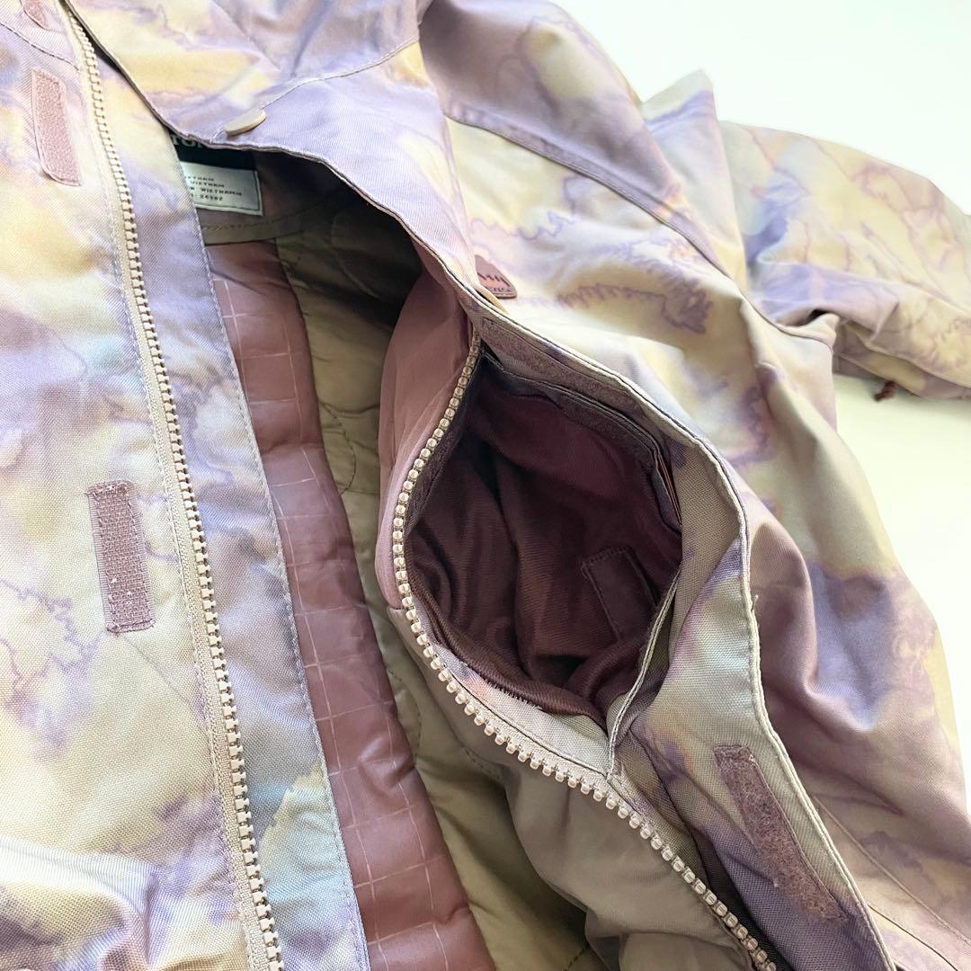 4434【美品】バートン スノボウェア ジャケット 中綿入り レース柄プリント