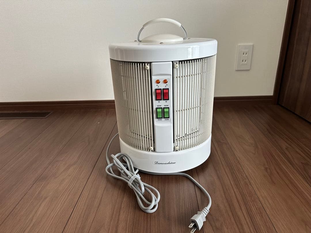 【2017年購入品】談話室1000型 白色 遠赤外線ヒーター　空気が汚れない！