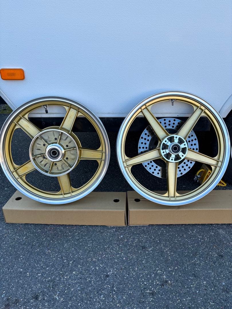 Z1.Z2キャストホイール