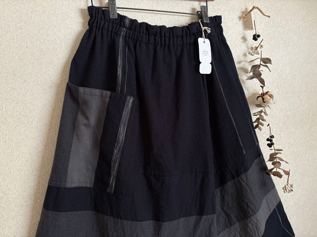 【新品タグ付】タマキニイメ　今季　ダックス　❶ネイビーmix系