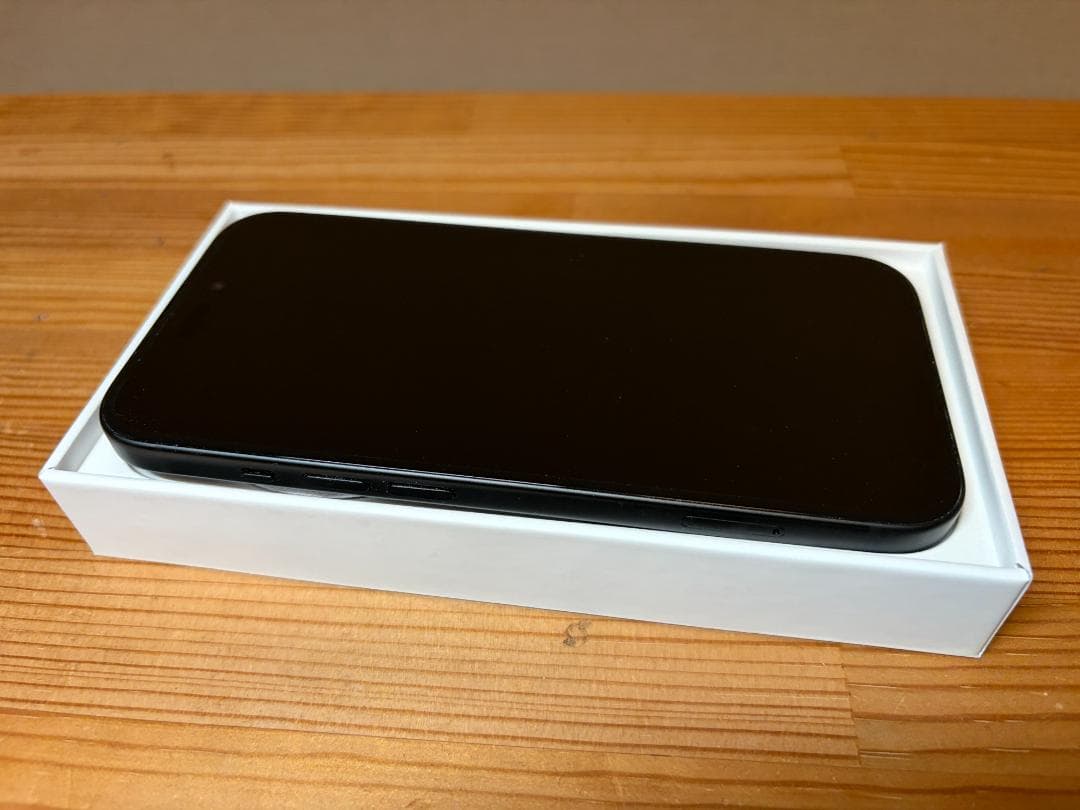 Apple iPhone 15 128GB ブラック SIMフリー本体