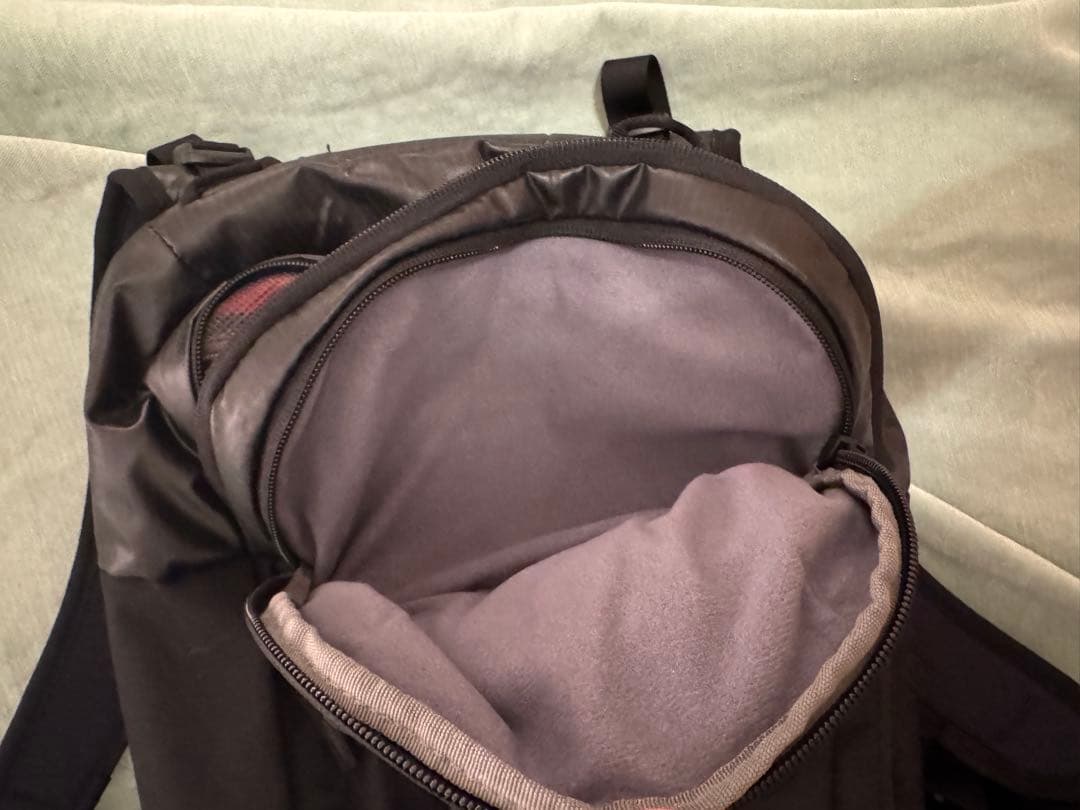 【美品】Burton [ak]® ディスパッチャー 18L バックパック