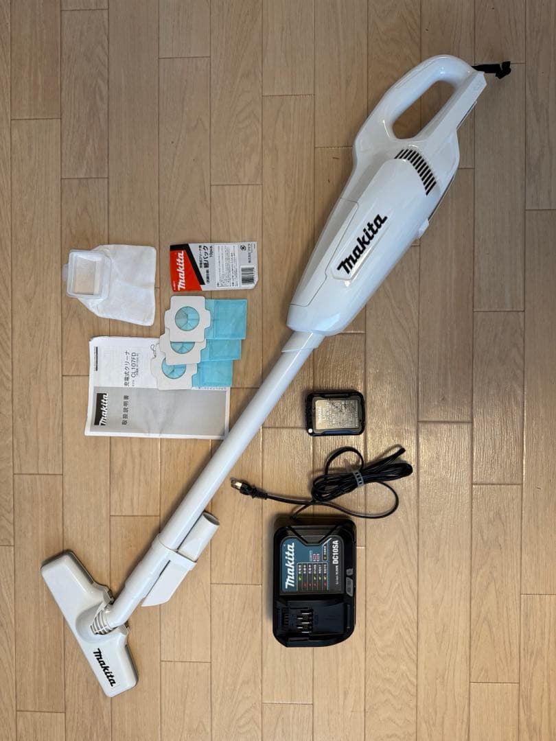 マキタ 充電式クリーナー ホワイト CL107FDSH 充電器付き