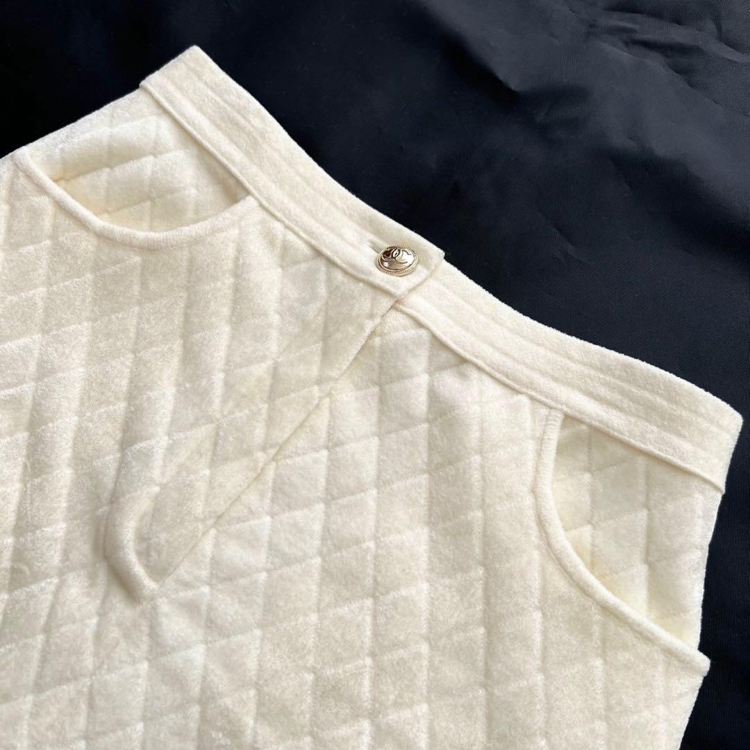 CHANEL 2020 キルティング マトラッセ ココマーク金ボタン スカート