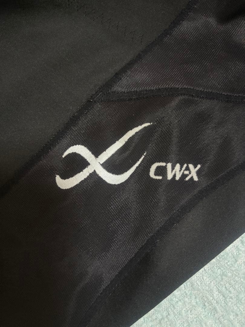 CWX 長袖シャツとレギンスとスポーツブラ2枚のセット