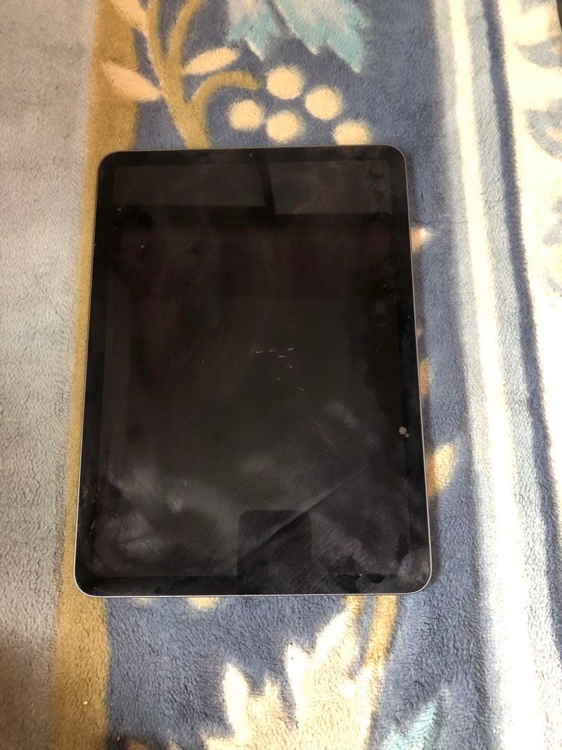 o*x様 iPad Air OS 18.6.2 /リカバリーループ / 部品取り