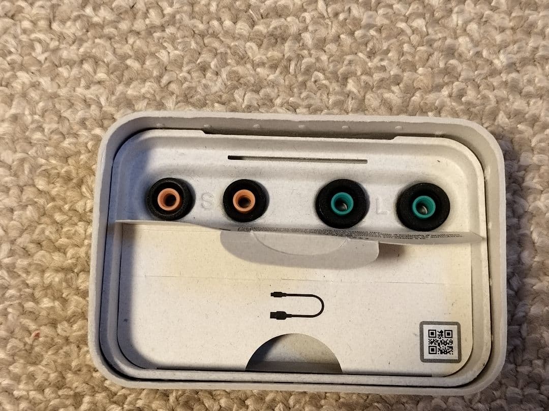 イヤホン新品交換済み　SONY WF-1000XM4 ワイヤレスイヤホン