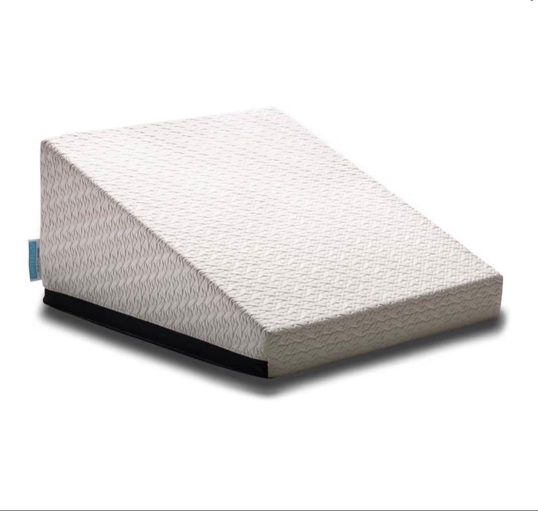 美品　サンテプラス フレックスクッション　パールホワイト