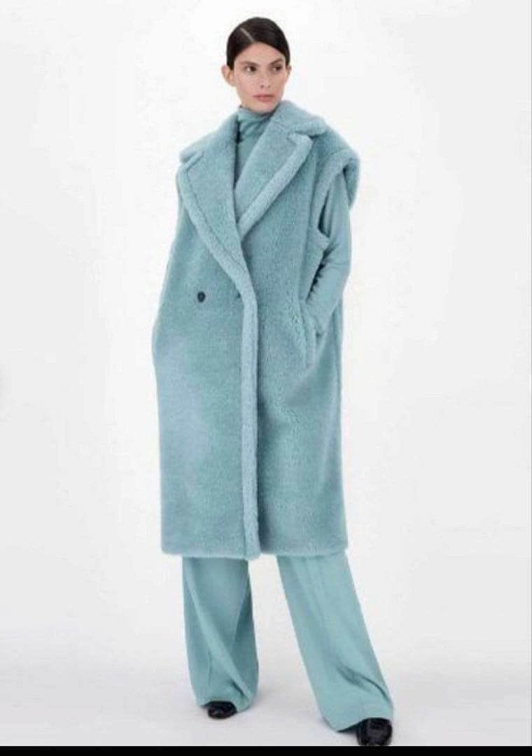 こちらはC&R です。MaxMara テディベア　ロングジレ