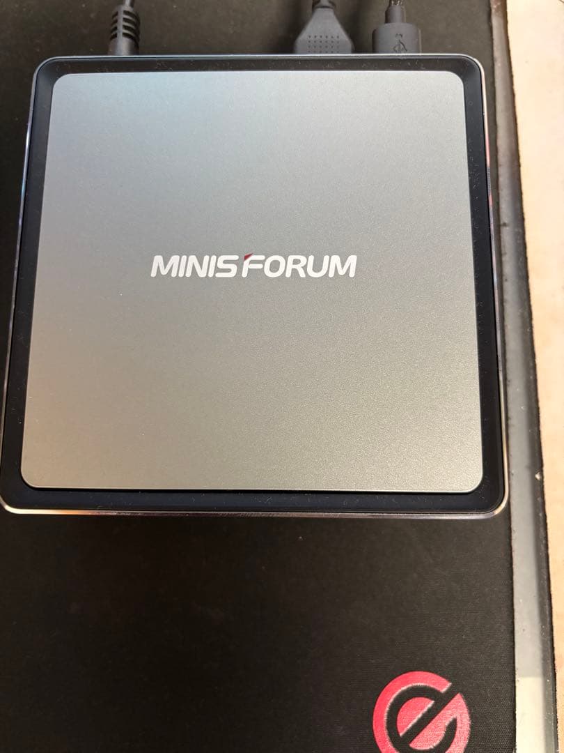 MINISFORUM UM700 ミニPC